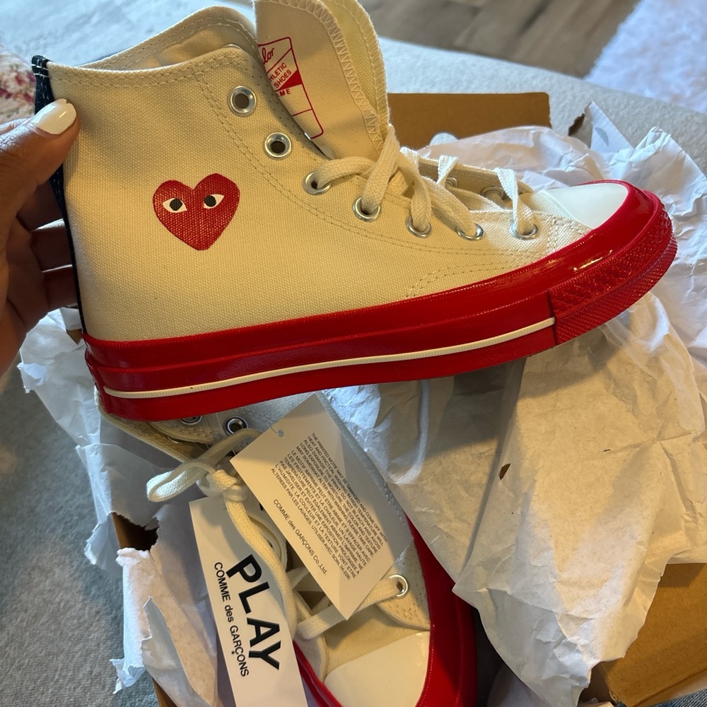 Converse Kids High-Tops - Red and White